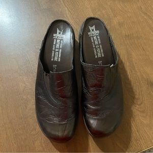 Mephisto leather clogs 10 (run big)